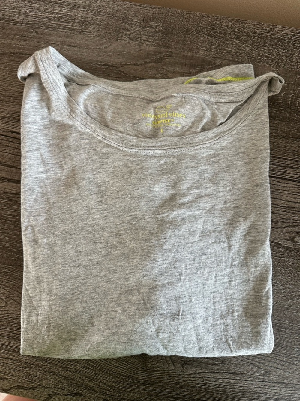 WORN ONCE Vineyard Vines Light Gray Surf Tee